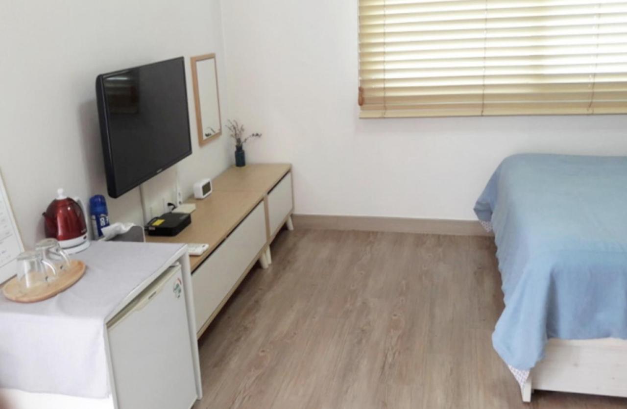 Moon Forest Guesthouse Jeju Exterior photo