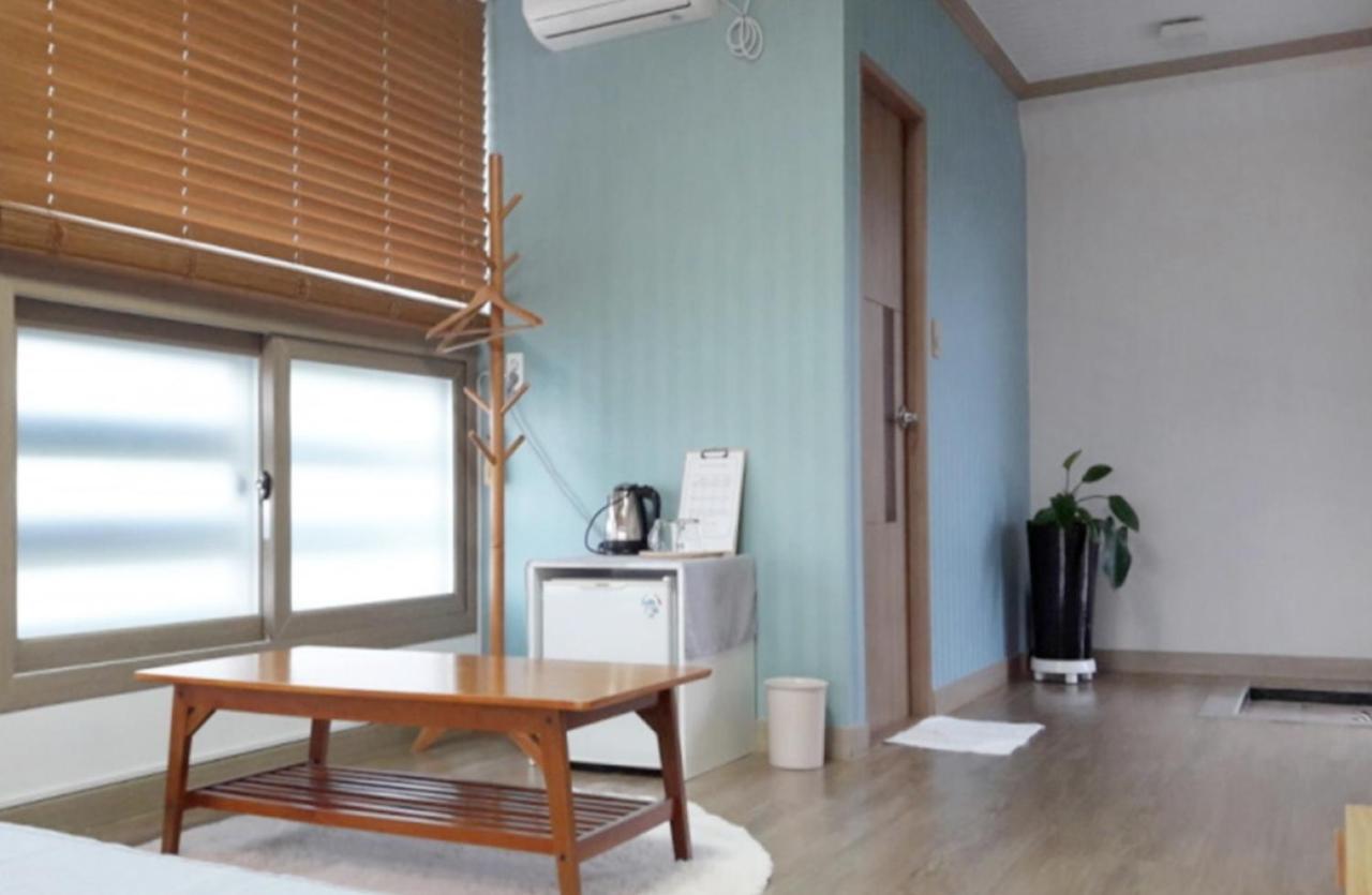 Moon Forest Guesthouse Jeju Exterior photo
