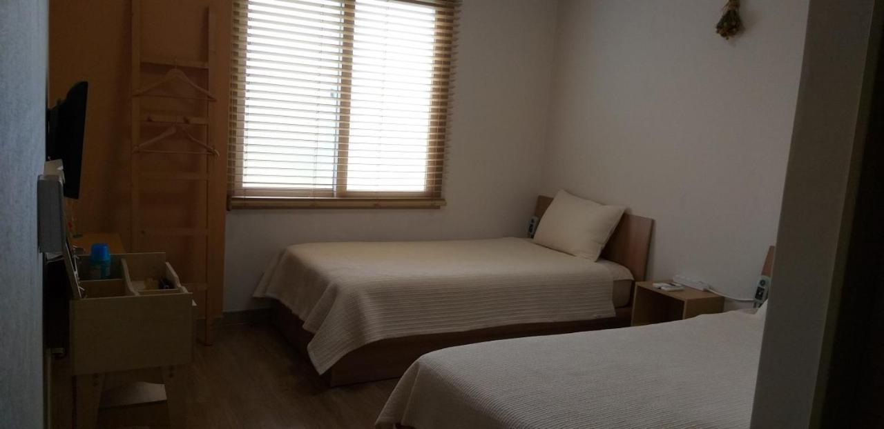 Moon Forest Guesthouse Jeju Exterior photo