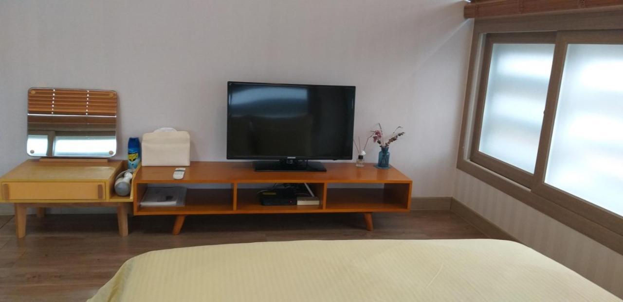 Moon Forest Guesthouse Jeju Exterior photo